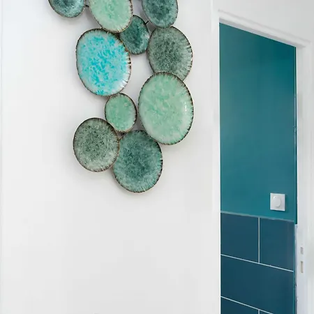 Apartment Fourside Deluxe In Le Bourget