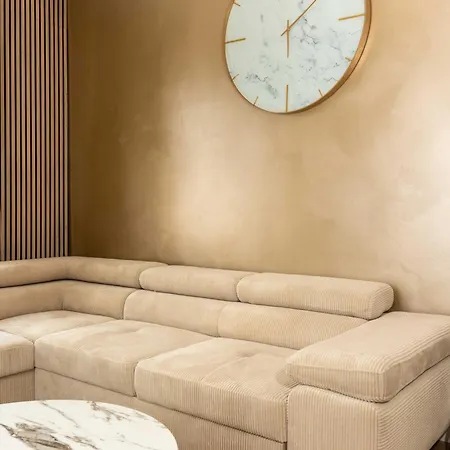 Fourside Deluxe In Le Bourget