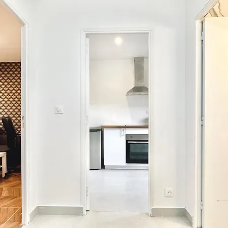 Fourside Deluxe In Le Bourget